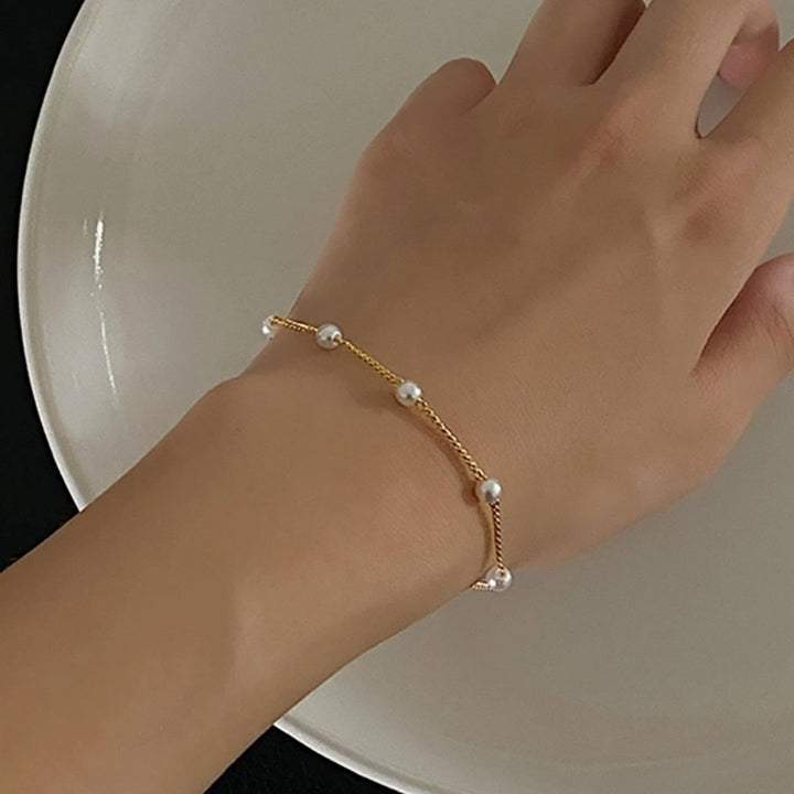 Elegante Perlenakzent-Kettenarmband Karnz