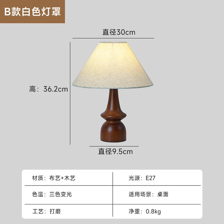 Moderne Tischlampe mit natürlichem Holzfuß