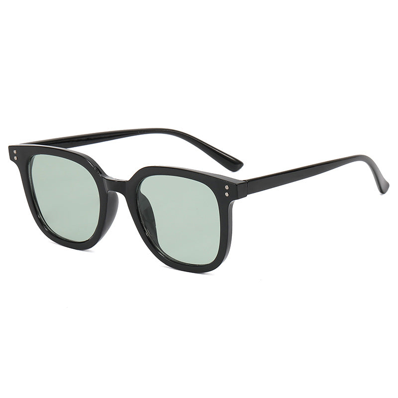 Damen quadratische Designerbrille mit dickem Rahmen und elegantem Profil Karnz