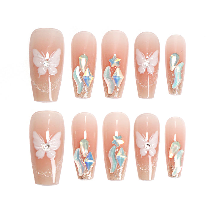 Kunstvolle Nagelverlängerungen mit zartem Blumendesign Karnz