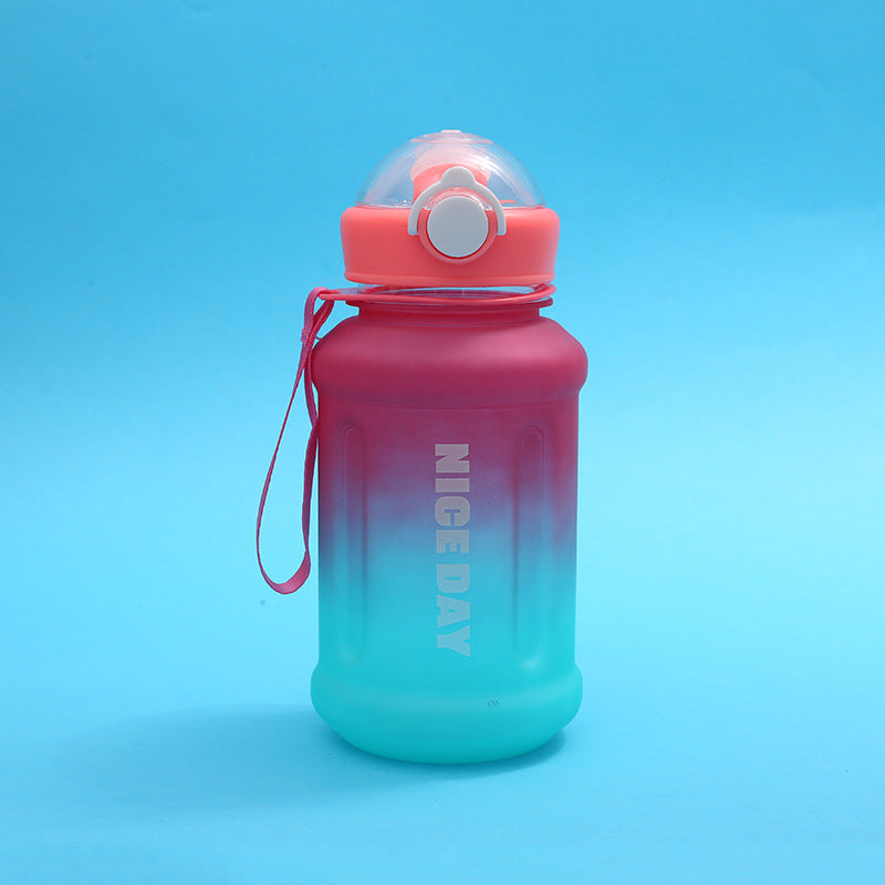 Damen Sportliche Trinkflasche mit praktischem Verschlussmechanismus Karnz