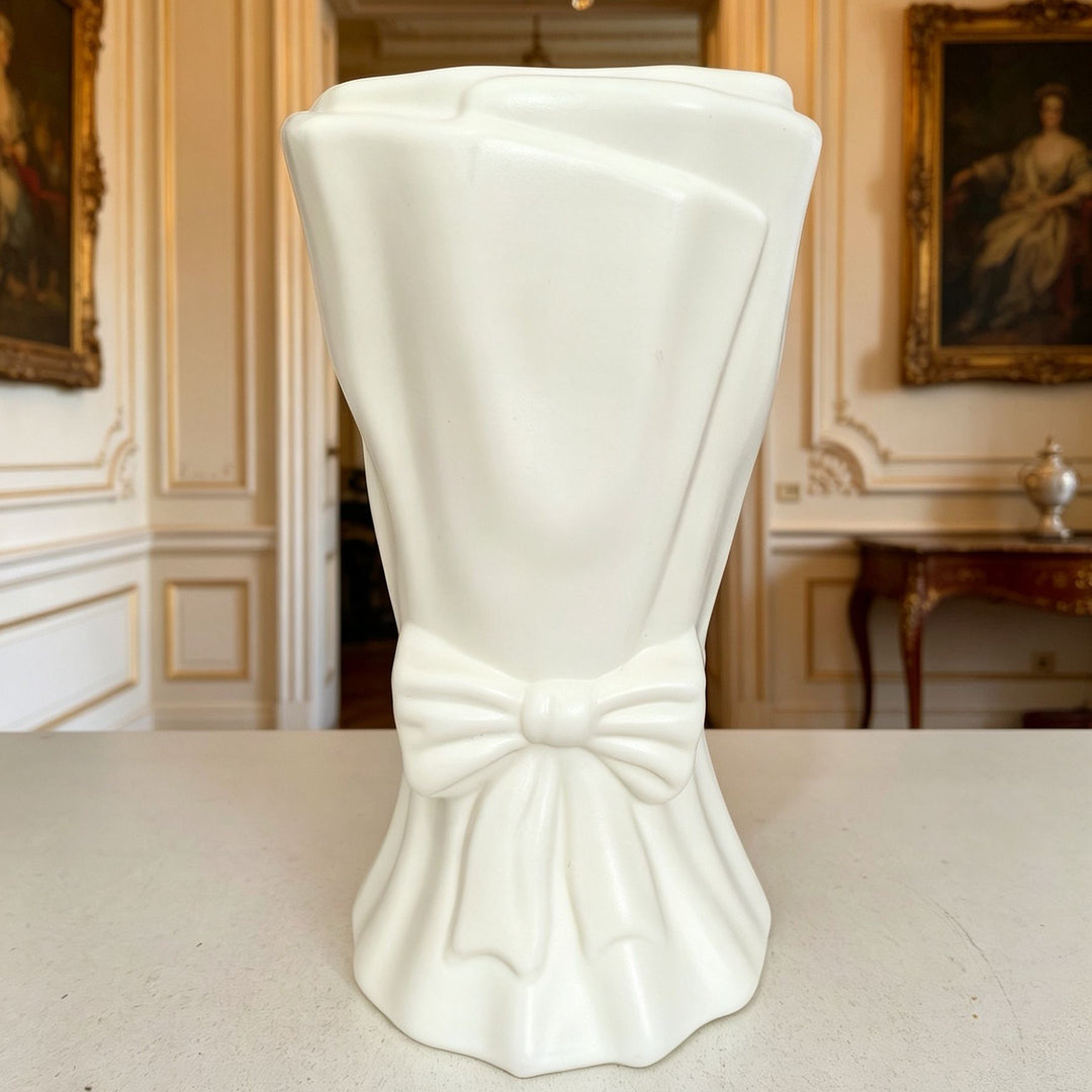 Dekorativer eleganter bow-förmiger Blumenvasen Karnz