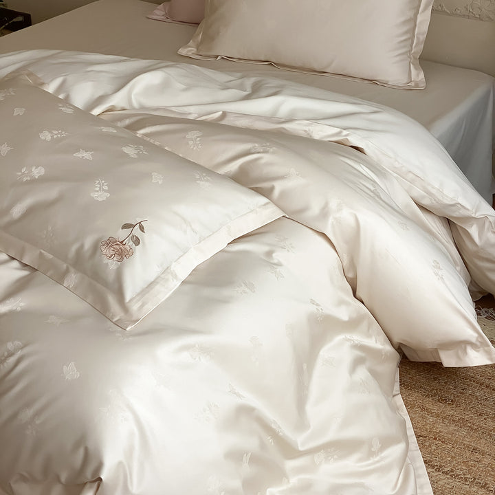 Luxuriöses Baumwollsatin-Bettbezug-Set mit feiner Rosenstickerei und Jacquard-Relief