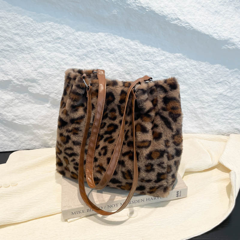 Luxuriöse Leopardenmuster-Fell-Eimerhandtasche