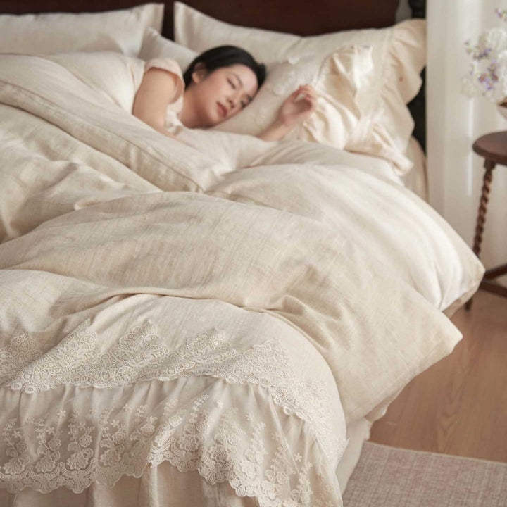 Textured Linen-Blend Duvet Cover Set with Scalloped Lace Appliqué and Ruffled Bed Skirt