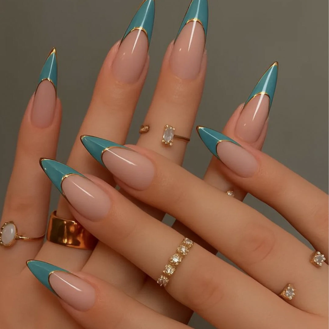 Elegante Stiletto-Nagelerweiterungen Karnz