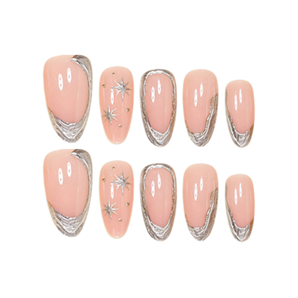 Elegantes Stiletto-Nagelkunst-Set mit silbernen Akzenten Karnz