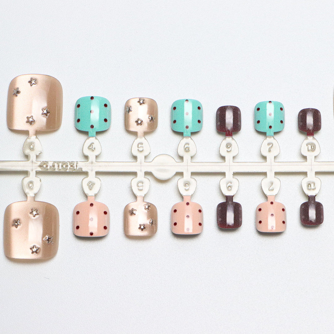 Stylisches Press-On Nagelkunst-Set