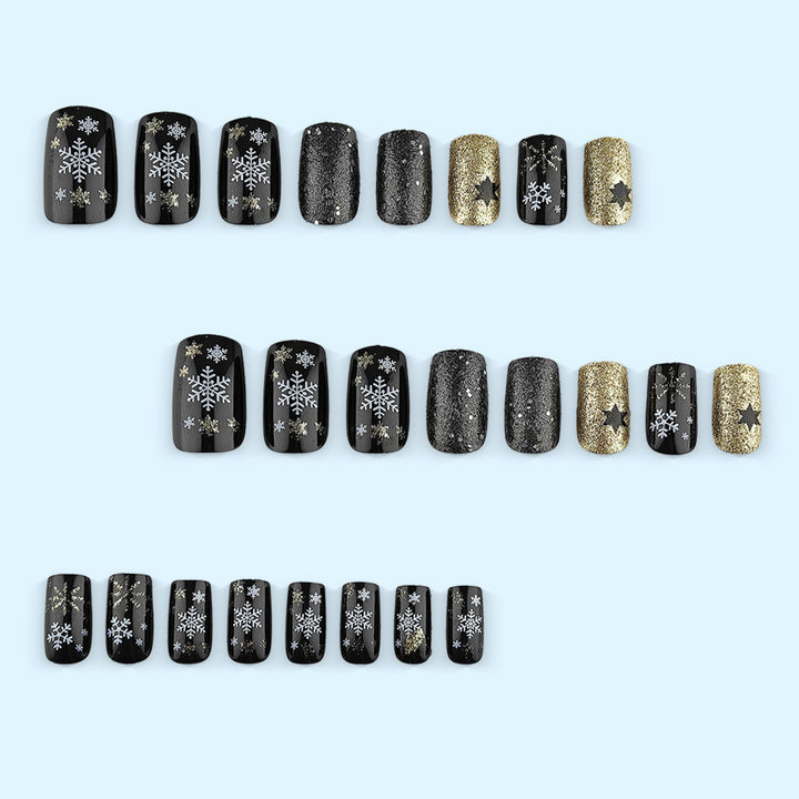 Glitzerndes Kunstnagelset mit weihnachtlichem Design und 3D-Schneeflocken Karnz