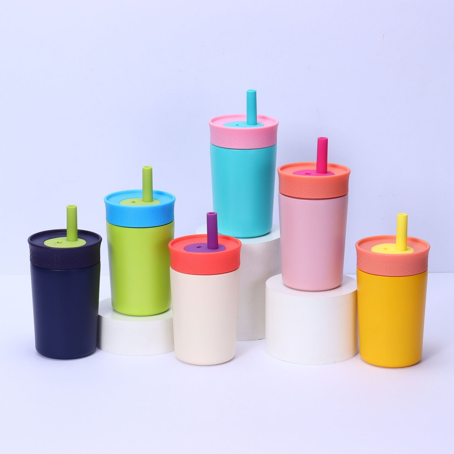 Damen isolierter Kaffeebecher mit integriertem Trinkhalm Karnz