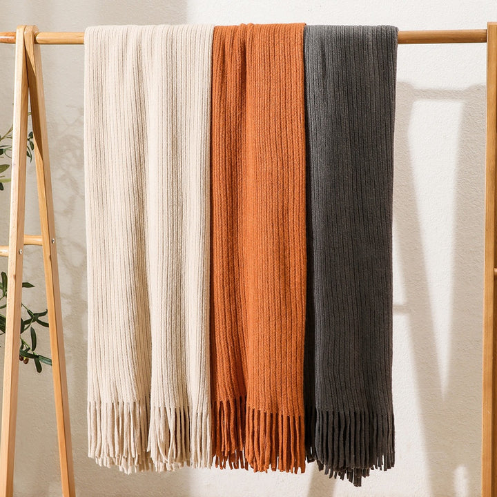 Gemütliche gestrickte Wurfdecke