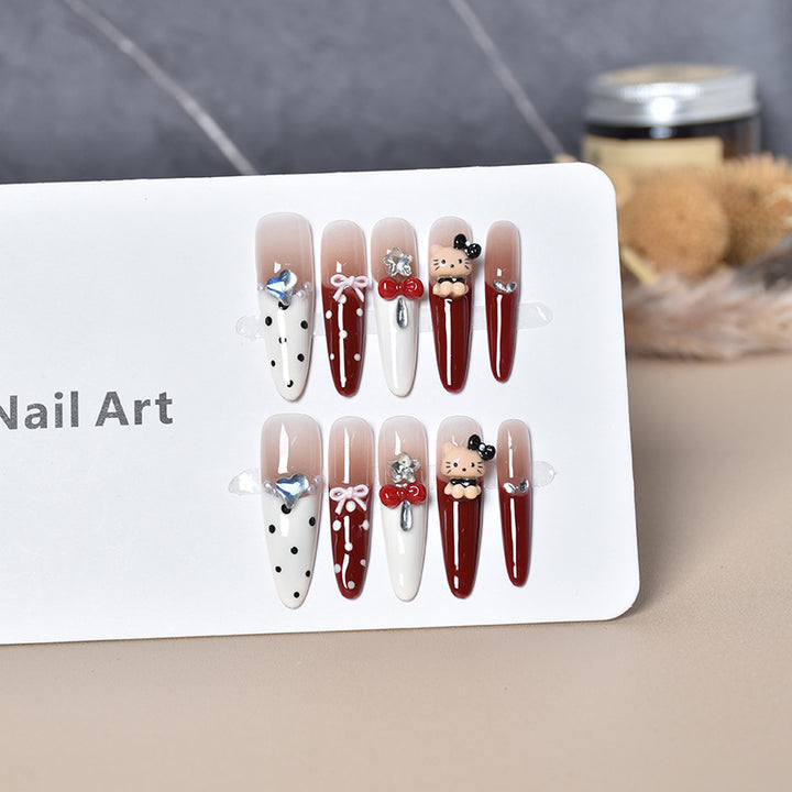 Künstlerisches Press-On-Nagelset mit Feiertagsdesigns Karnz