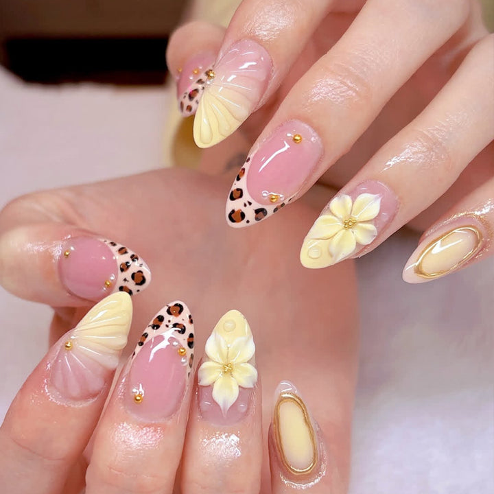 Dekorative 3D Blumen Nagelkunst Extensions Karnz