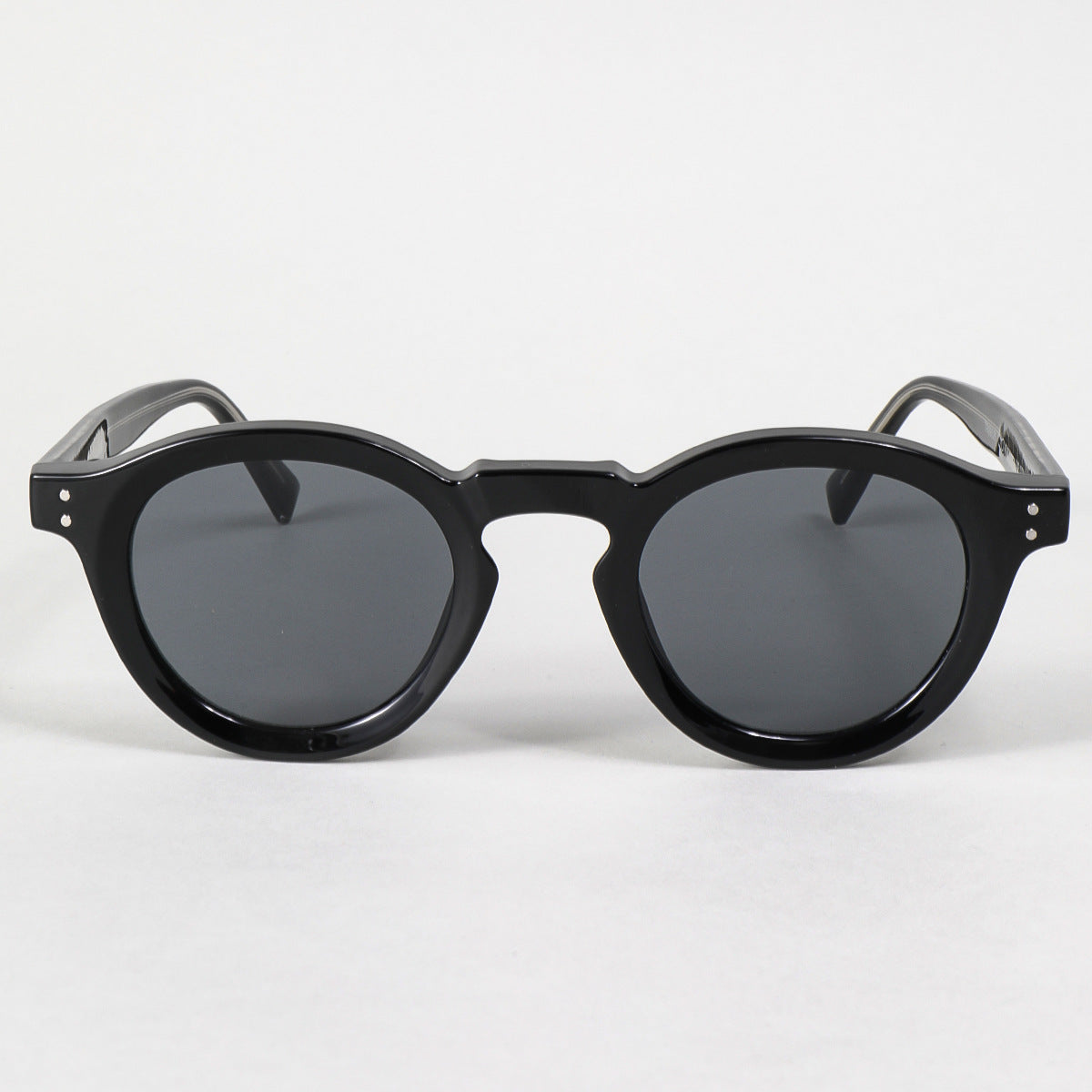 Damen modische Sonnenbrille im klassischen Rundstil Karnz