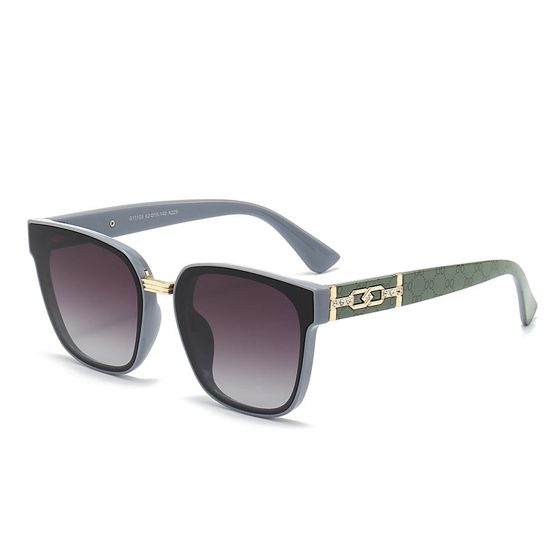 Damen Designer-Sonnenbrille mit luxuriösem Rahmen und angesagtem Schmuckdetail Karnz
