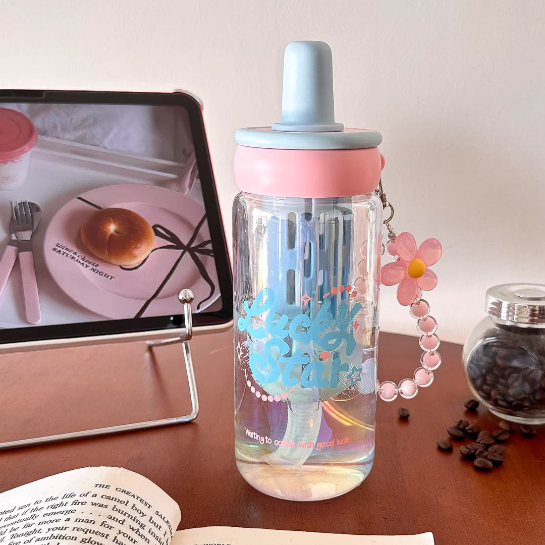 Damen kreative Trinkflasche mit integriertem Strohhalm und Schlüsselanhänger Karnz