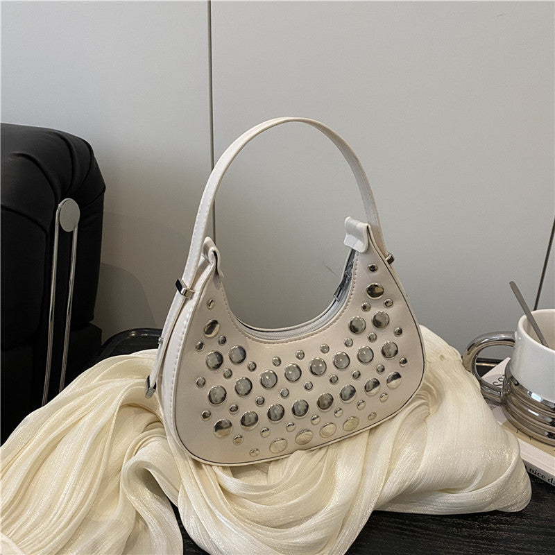Nietenleder Hobo Tasche Karnz