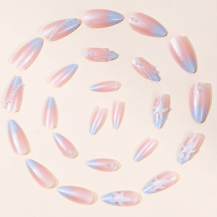 Elegante Perlen Acryl Nagelkunst Karnz