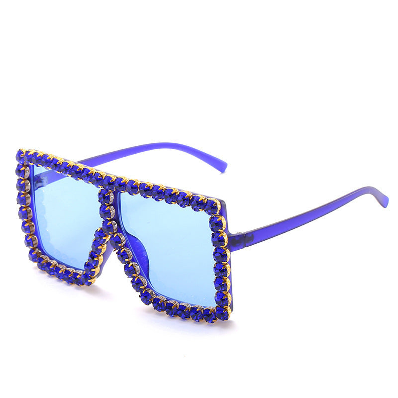 Damen modische Sonnenbrille mit Strassverzierung Karnz