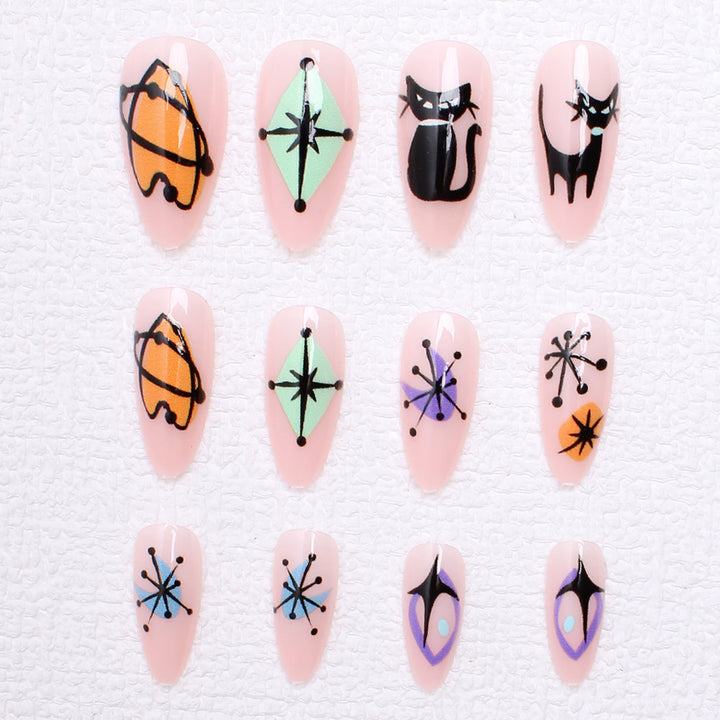 Kunstnagelset mit künstlerischen Halloween-Motiven Karnz