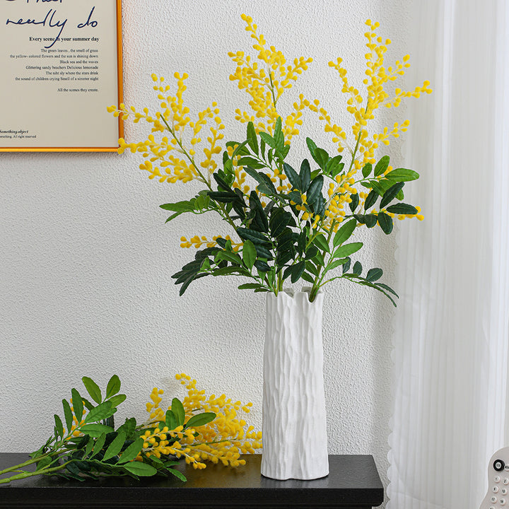 Künstlicher Mimosenzweig mit detaillierten Blüten und Blättern Karnz