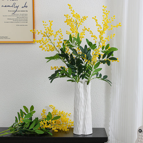 Künstlicher Mimosenzweig mit detaillierten Blüten und Blättern Karnz