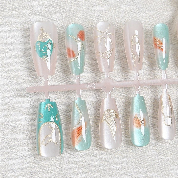 Aufwendiges Design Press-On Nagelset Karnz