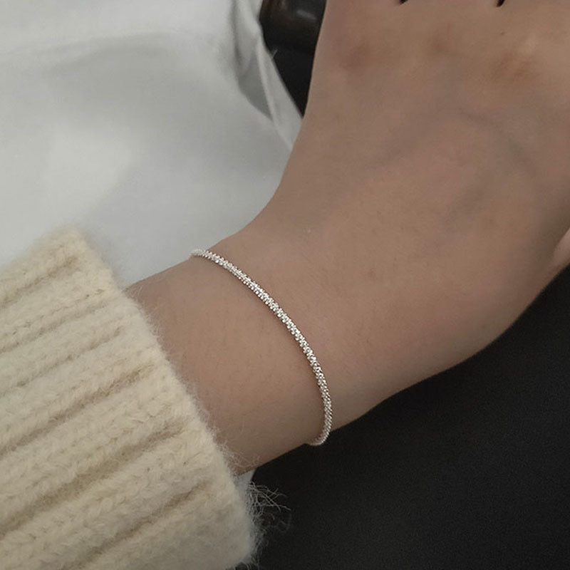 Schlank verstellbares Kristallknöchelarmband Karnz