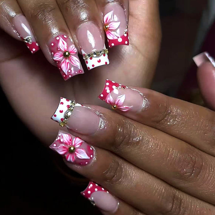 Dekorative florale Nagelkunstverlängerungen Karnz