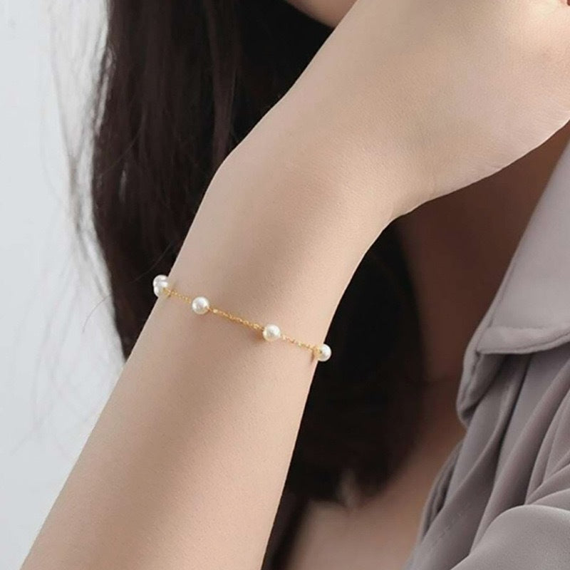 Elegante Perlenakzent-Kettenarmband Karnz