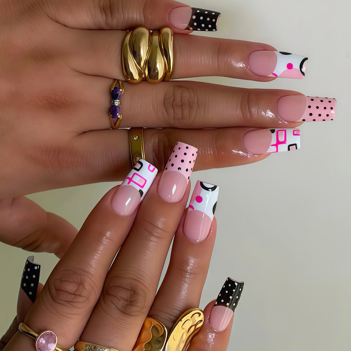 Dekorative lange Press-On Nagelkunst Tipps Karnz