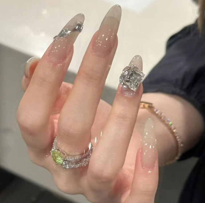 Luxus dekorative Nagelkunst Karnz