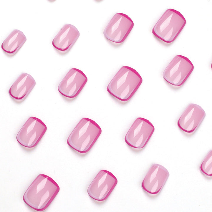 Elegante Nagelkunst mit modernem French-Tip Design Karnz