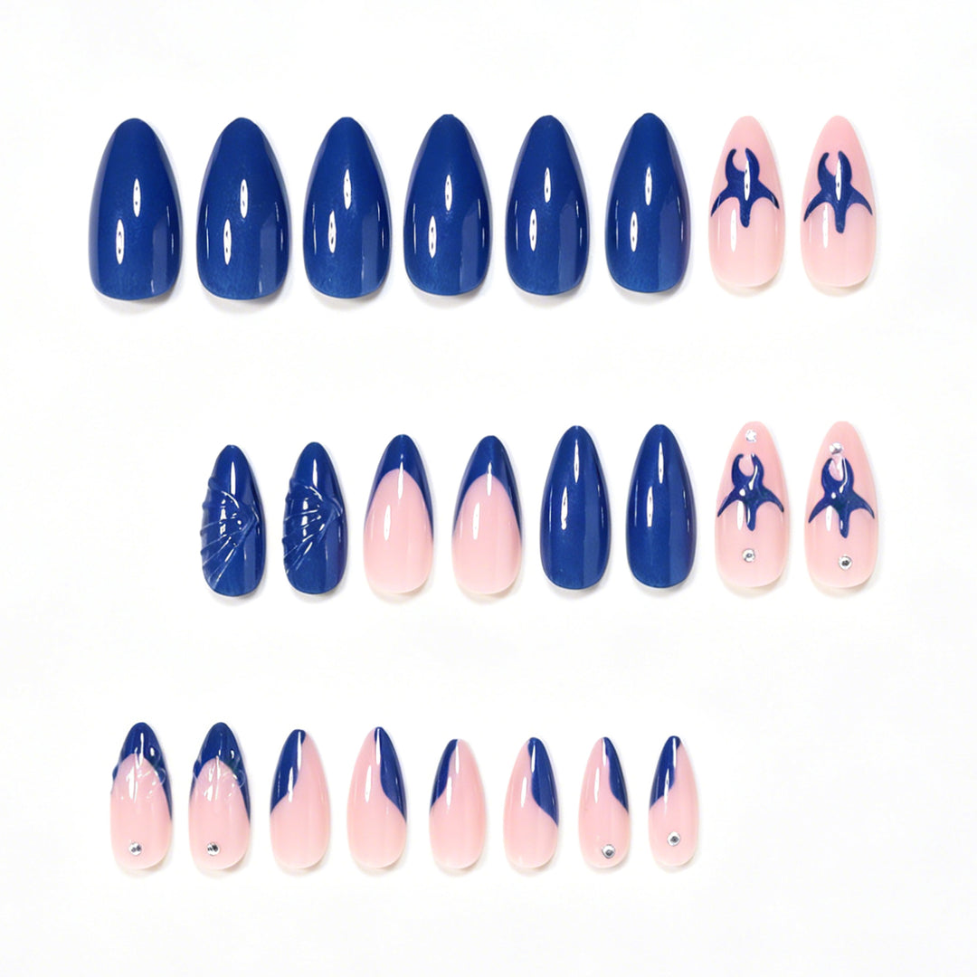 Künstlerisches von Ozeanen inspiriertes Nagelset Karnz
