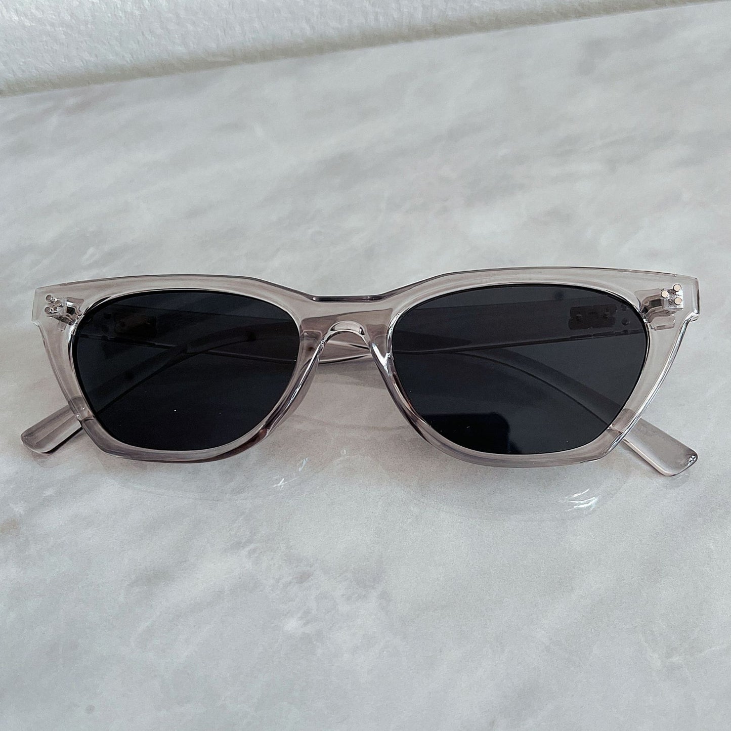 Damen modische Retro-Sonnenbrille mit elegantem Design Karnz