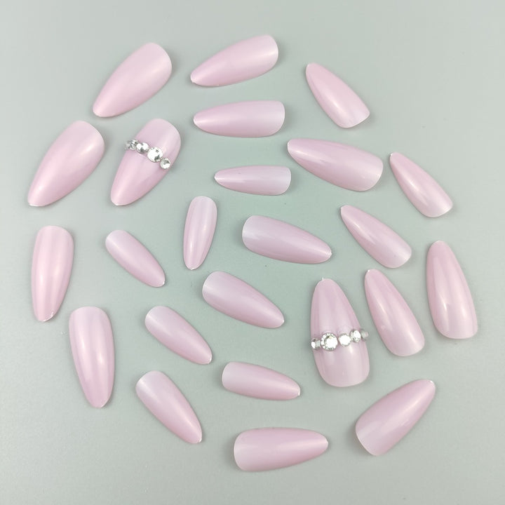 Elegante mandelförmige Nail Enhancements Karnz 1789915615