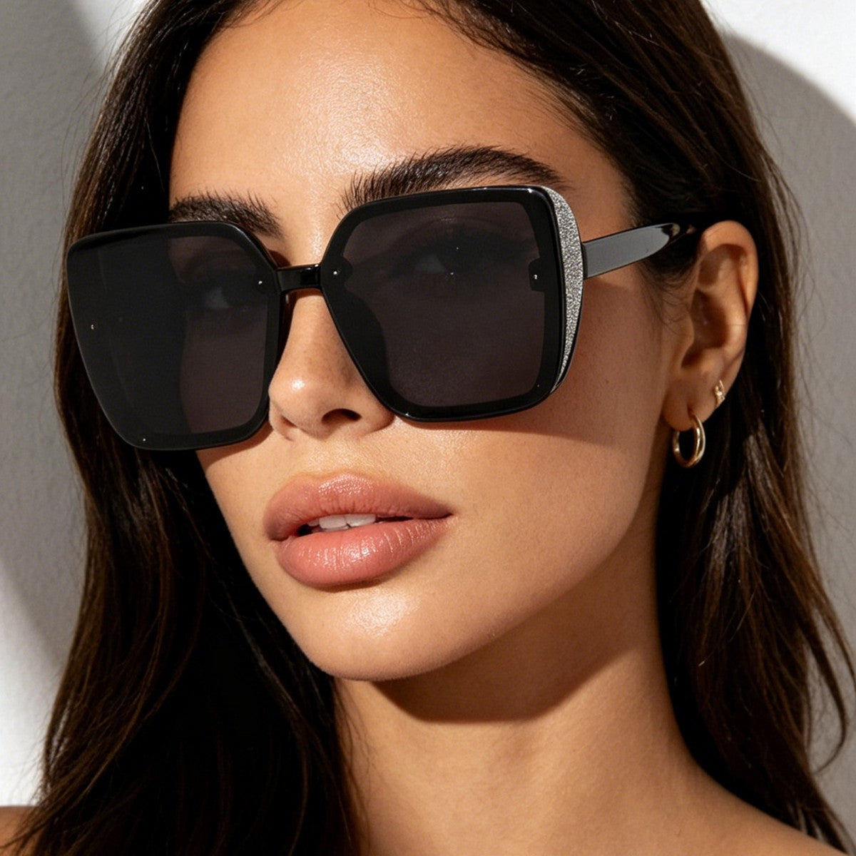Damen fashion Sonnenbrille mit einzigartigem Rahmen und extravagantem Design Karnz