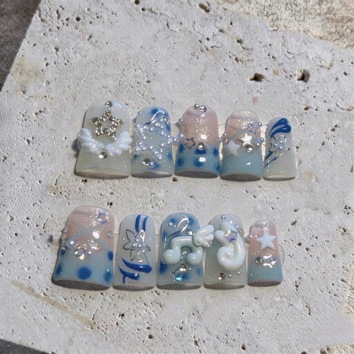 Dekoratives thematisches Press-On Nail Art Set