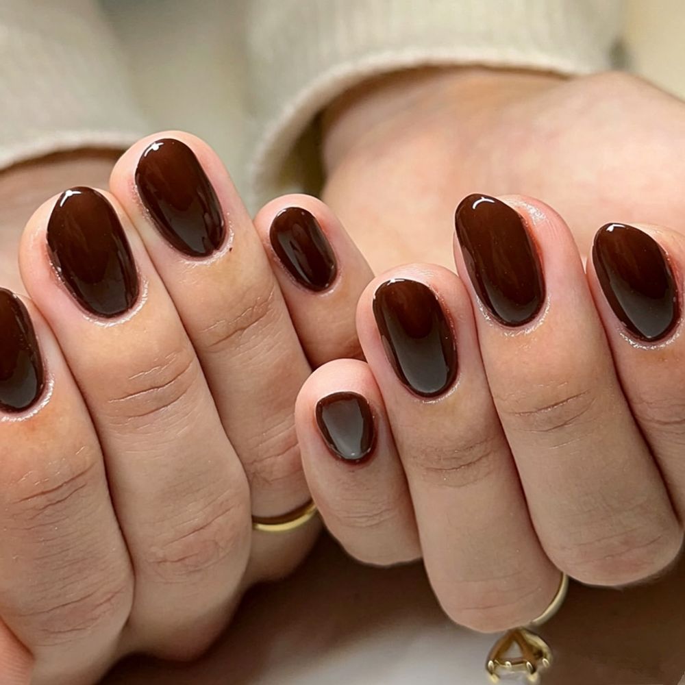 Glänzendes, mandelförmiges Press-On-Nagelset
