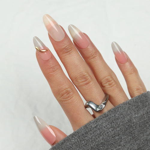 Elegante Stiletto Press-On Nägel mit Farbverlauf-Design Karnz