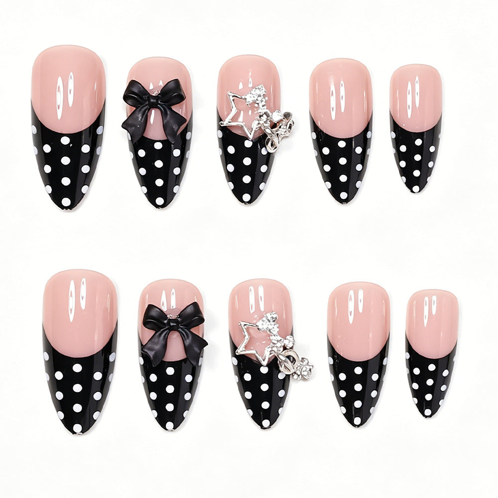 Elegante Stiletto-Nagelkunst-Tipps Karnz
