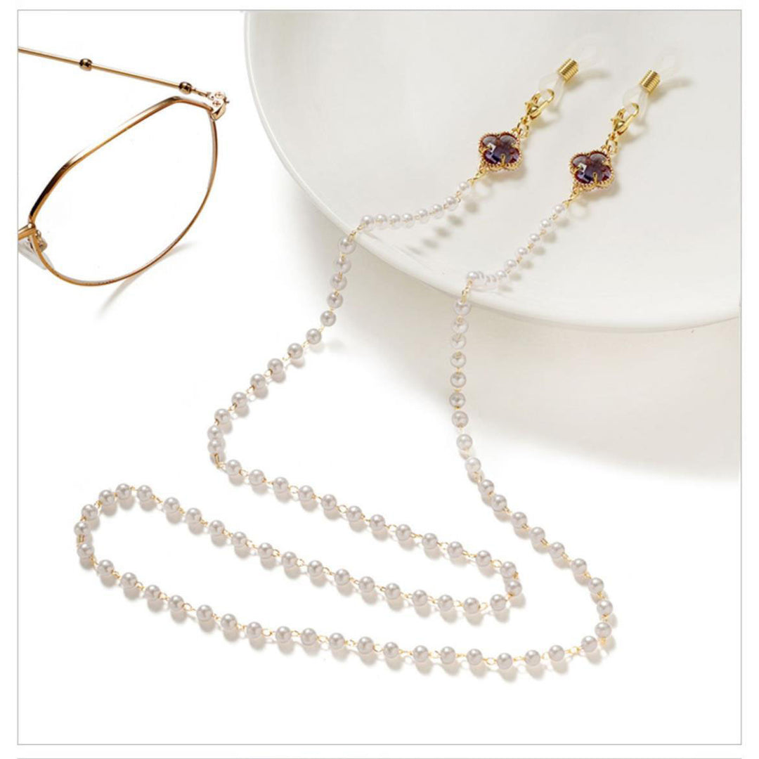 Elegante Brillenhalterkette mit Perlenakzenten Karnz