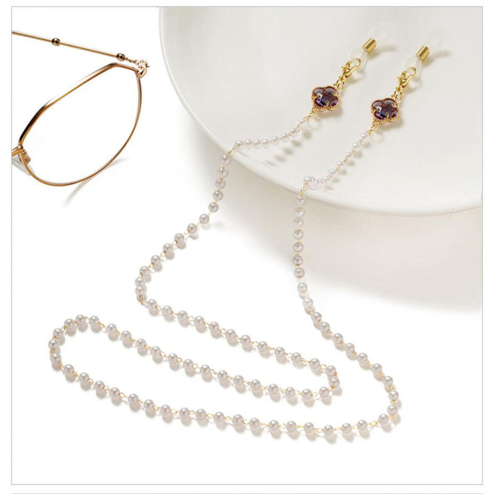 Elegante Brillenhalterkette mit Perlenakzenten Karnz