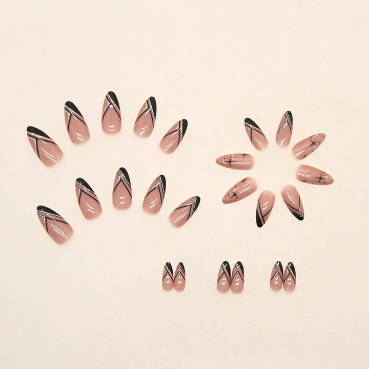 Elegante Press-On Nagelkunst Design Karnz