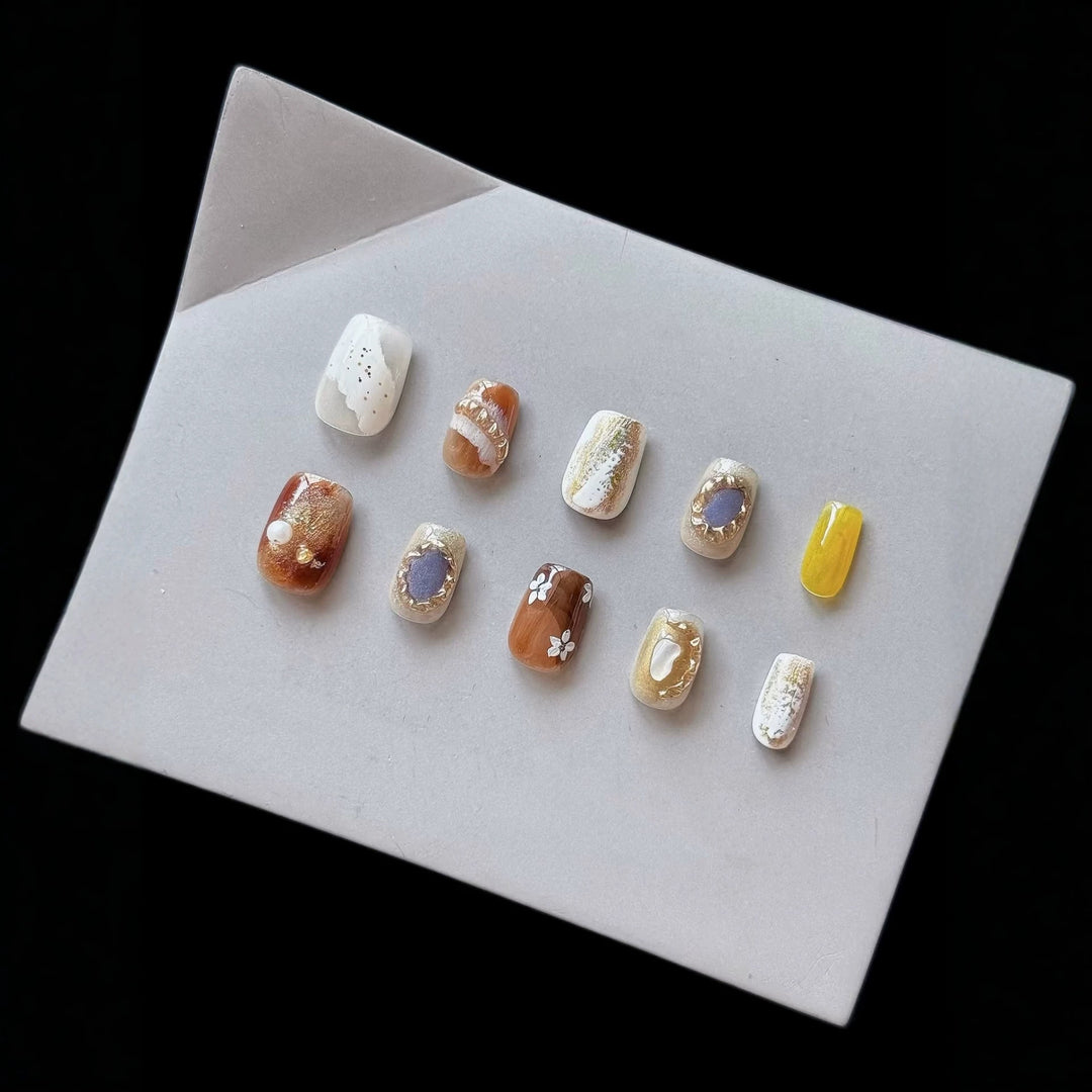 Künstlerisches dekoratives Press-On-Nagelset
