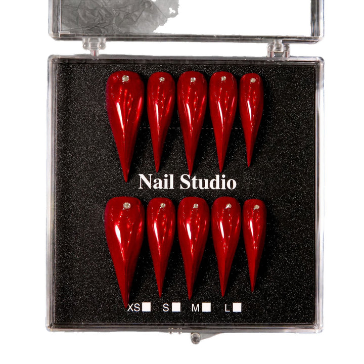 Stiletto Press-On Nail Set mit Edelstein Akzenten