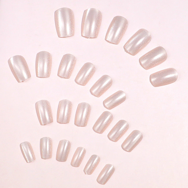 Verschönernde Press-On-Nagelset Karnz