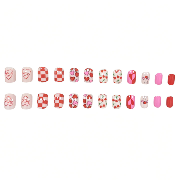 Kreatives Valentinstag Nageldesign Karnz