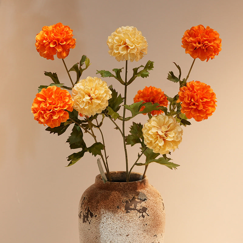 Kunstvolle Blumengestecke Karnz
