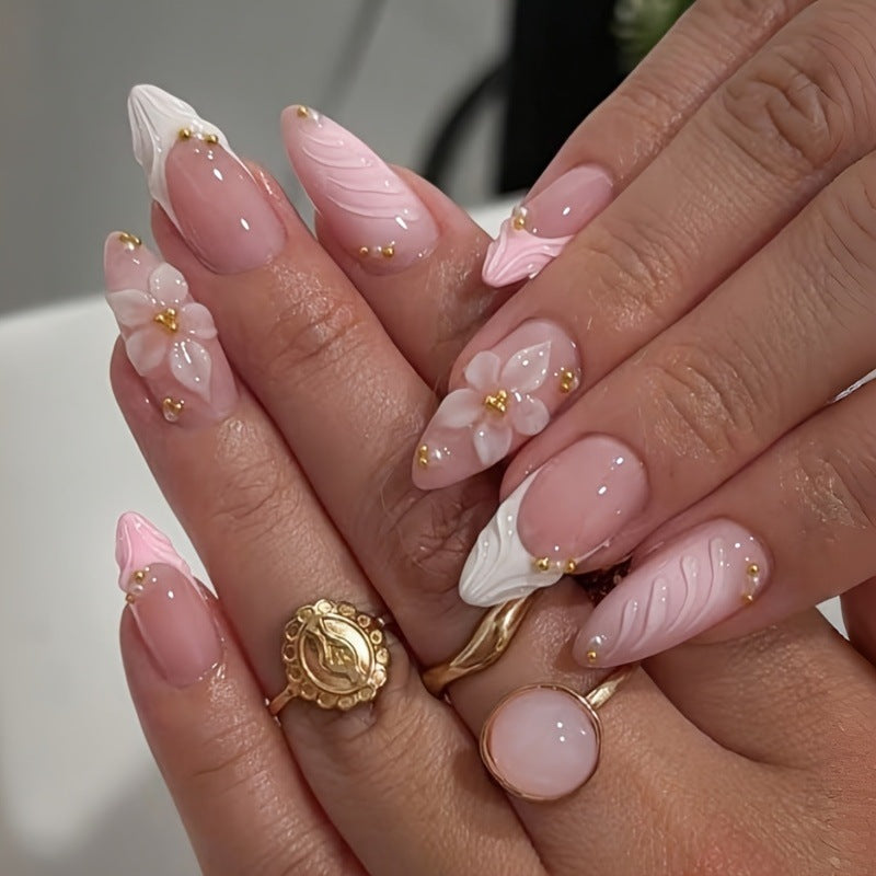 Elegantes florales Nagelset Karnz